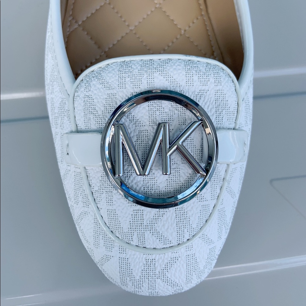 Michael Kors flats in white - Picture 6 of 14